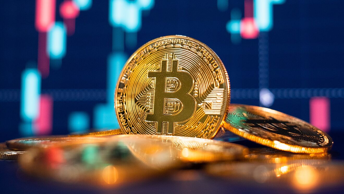 Bitcoin - Có nên đầu tư tiền ảo không?